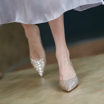 2022 Sonbahar Yeni Sivri Burun Sığ Ağız Yüksek Topuklu 7cm kadın İnce Stiletto Yüksek Topuklu Bling Rahat düğün Ayakkabı 2